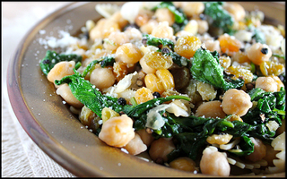 Spinach and Garbanzo Pasta